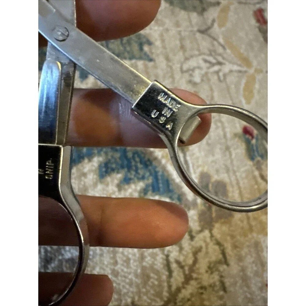 SLIP-N-SNIP Folding Scissors Vintage Folding Made In USA for Pocket or Purse